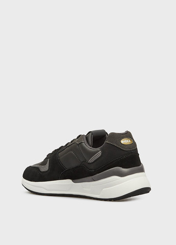 Черные всесезонные кроссовки Mexx