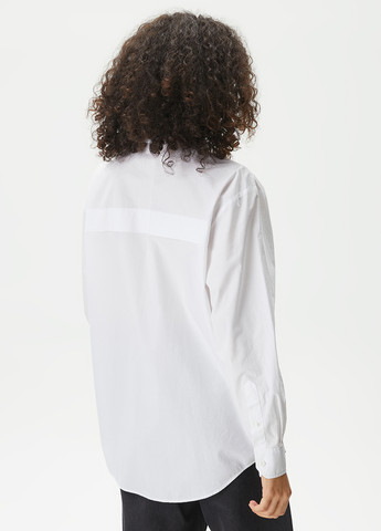 Белая классическая рубашка однотонная Lacoste