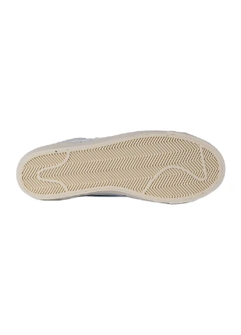 Белые демисезонные кроссовки blazer mid 77 vntg Nike