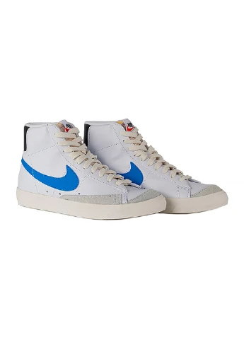 Белые демисезонные кроссовки blazer mid 77 vntg Nike