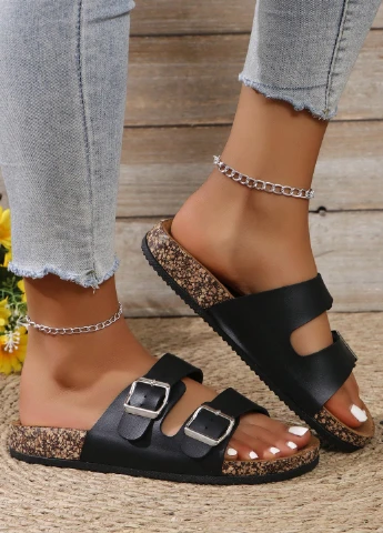 Черные шлепанцы SHEIN