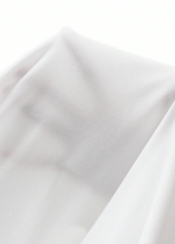 Белая футболка SHEIN