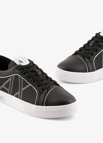 Чорно-білі кеди Armani Exchange