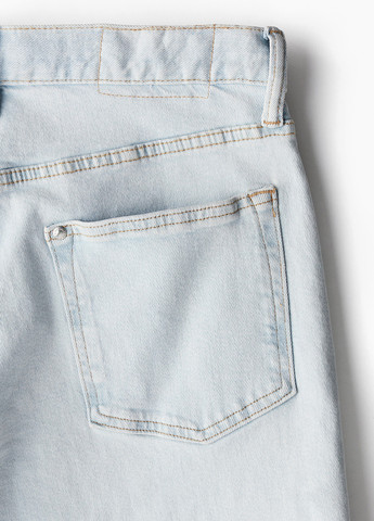 Светло-голубые демисезонные зауженные джинсы H&M