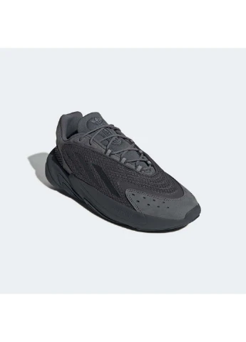 Черные демисезонные кроссовки adidas