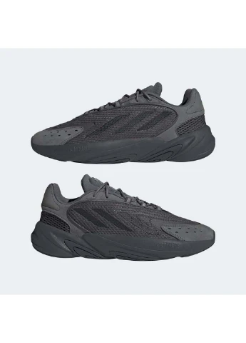 Черные демисезонные кроссовки adidas