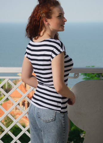 Черно-белая летняя базовая футболка с высокоэластичной ткани INNOE Блуза
