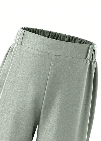 Оливковый демисезонный костюм (жилет, брюки) SHEIN