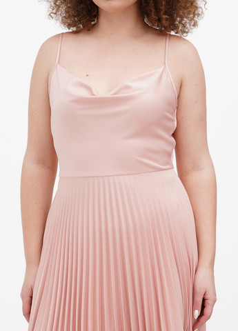 Персикова кежуал сукня плісована Closet однотонна