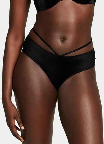 Черный демисезонный комплект (бюстгальтер, трусики) Victoria's Secret