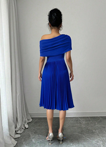 Синя вечірня сукня з спідницею-сонце, на одне плече, плісована SHEIN однотонна