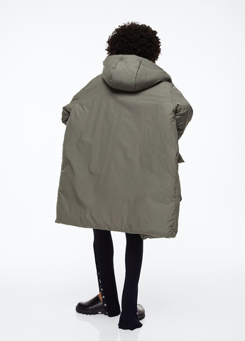 Оливкова (хакі) демісезонна куртка продовжена вільного крою H&M