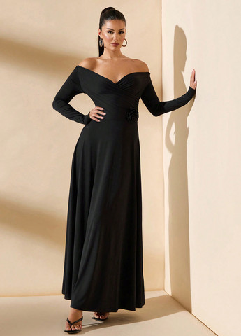 Черное вечернее платье силуэтная, с юбкой-солнце, с открытыми плечами SHEIN однотонное