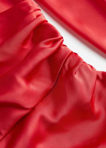 Червона кежуал сукня на запах H&M однотонна