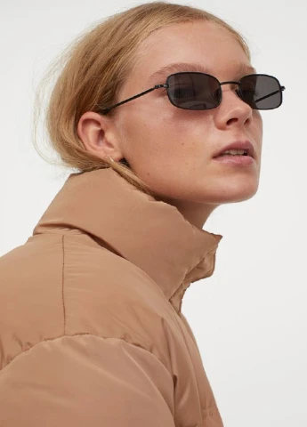 Бежевая зимняя куртка H&M