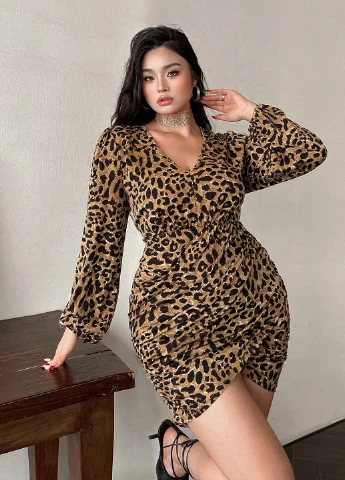 Песочное кэжуал платье на запах SHEIN леопардовый