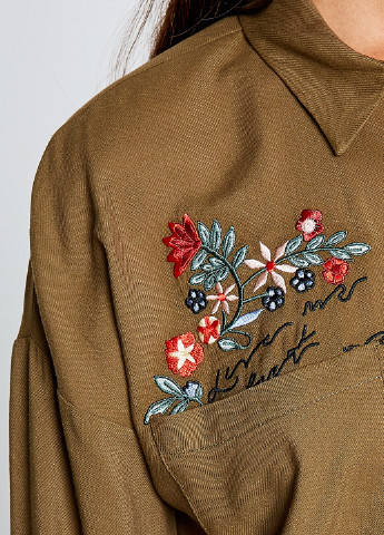 Оливковковая (хаки) кэжуал рубашка с цветами KOTON