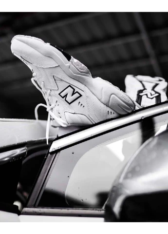 Білі кросівки демісезон New Balance