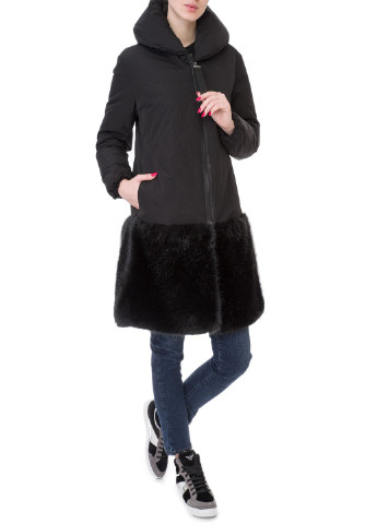 Чорна зимня куртка Emporio Armani