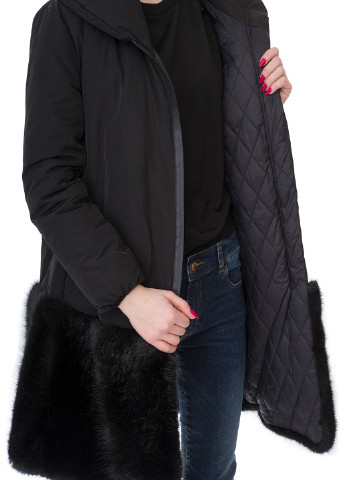 Чорна зимня куртка Emporio Armani