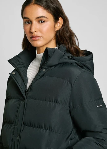 Чорна зимня куртка Pepe Jeans