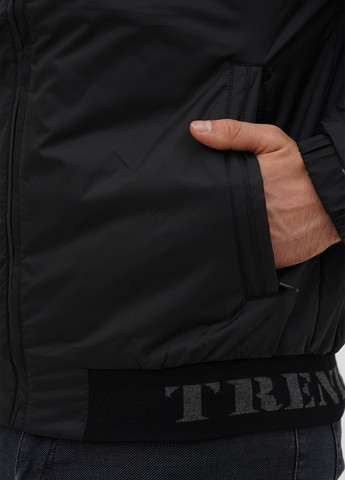 Чорна демісезонна куртка Trend Collection