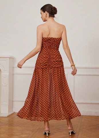 Цегляна кежуал сукня бандо, з відкритими плечима, з відкритою спиною SHEIN в горошок