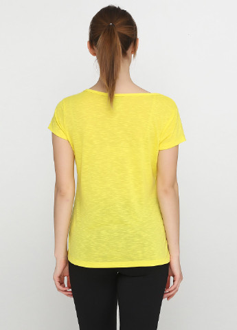Желтая летняя спортивная футболка Crivit