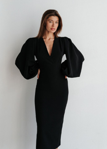 Черное вечернее черное платье миди с объемными рукавами moment Lipinskaya Brand однотонное