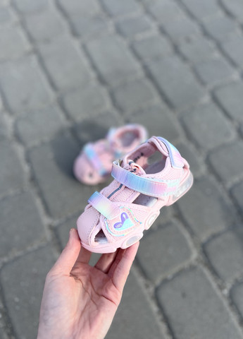 Розовые босоножки Tom.M с перфорацией, с тиснением