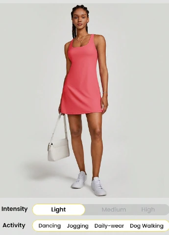 Коралловое спортивное платье SHEIN с логотипом