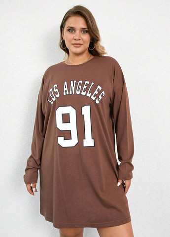 Коричневое кэжуал платье SHEIN с надписью