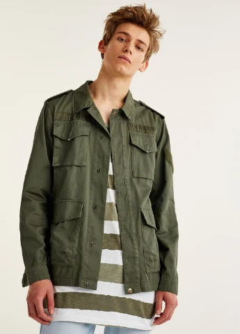 Оливкова (хакі) куртка легка,хакі з принтом, Pull & Bear