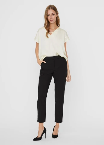 Светло-жёлтая блуза Vero Moda