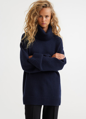 Темно-синий зимний свитер H&M