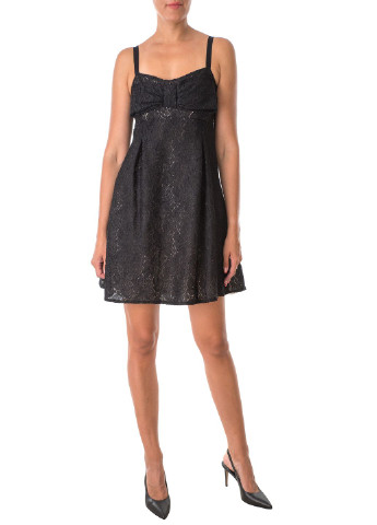 Черное вечернее платье Miss Miss однотонное