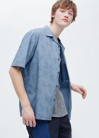 Светло-синяя кэжуал рубашка с рисунком Uniqlo