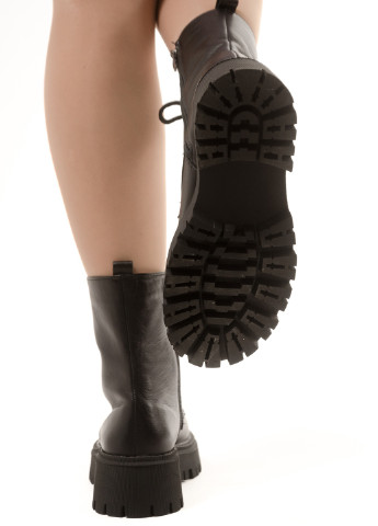Зимние женские кожаные черные на шнуровке берцы INNOE со шнуровкой