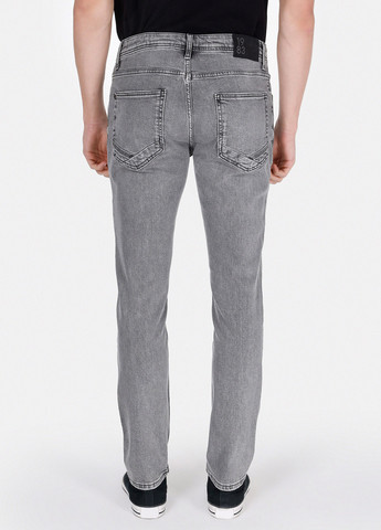 Серые демисезонные прямые джинсы Colin's