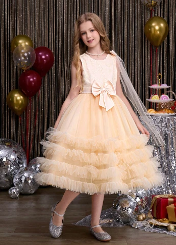 Кремовое платье SHEIN (325532968)