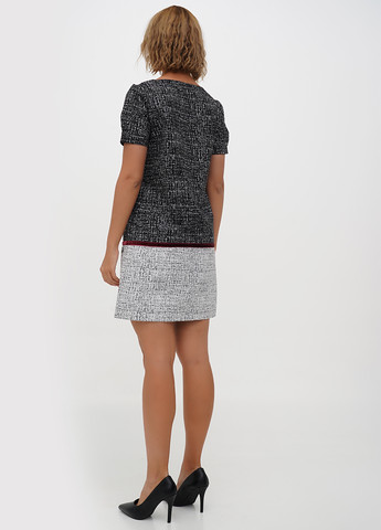 Черное кэжуал платье Sassofono с абстрактным узором