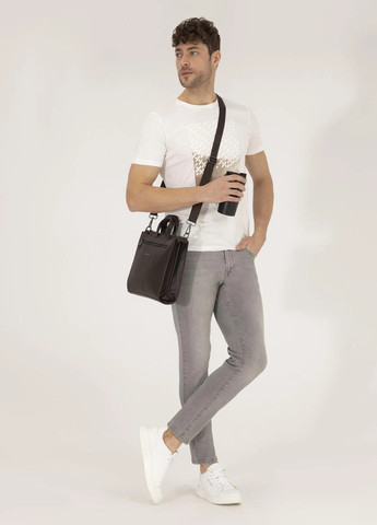 Молочная футболка Pierre Cardin