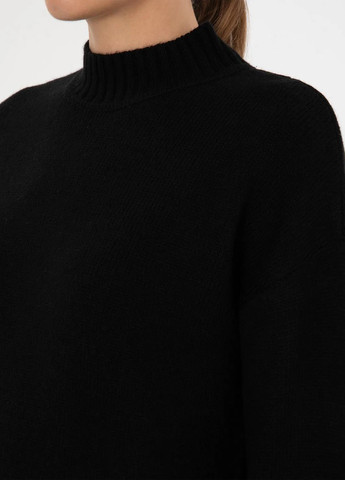 Черный демисезонный свитер Pierre Cardin