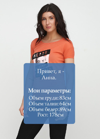 Оранжевая летняя футболка Spora