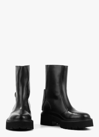 Осенние ботинки Le'BERDES с заклепками