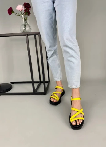 Желтые босоножки shoesband Brand без застежки