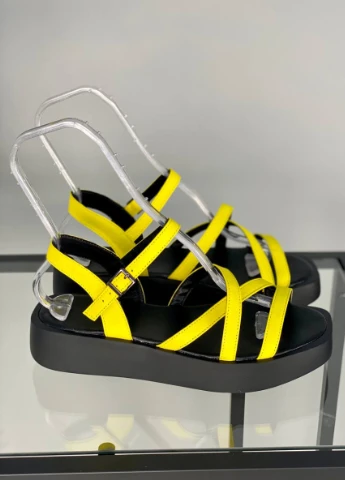 Желтые босоножки shoesband Brand без застежки