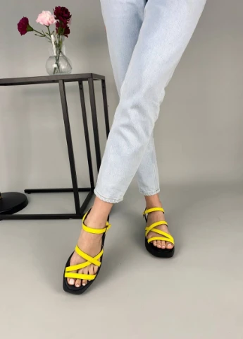 Желтые босоножки shoesband Brand без застежки