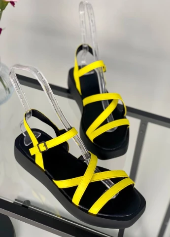 Желтые босоножки shoesband Brand без застежки