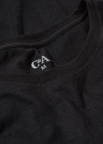 Чорна футболка з бавовни C&A